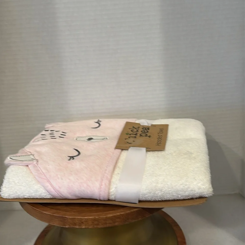 Kids Chick Pea Pink “Cutie Pie” Hooded Towel 30” x 30” New in Packages